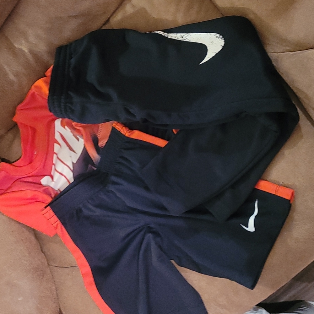 Boys Nike matching set